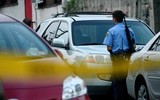 [ẢNH] Hiện trường vụ xả súng livestream ở Philadelphia khiến 6 cảnh sát bị thương
